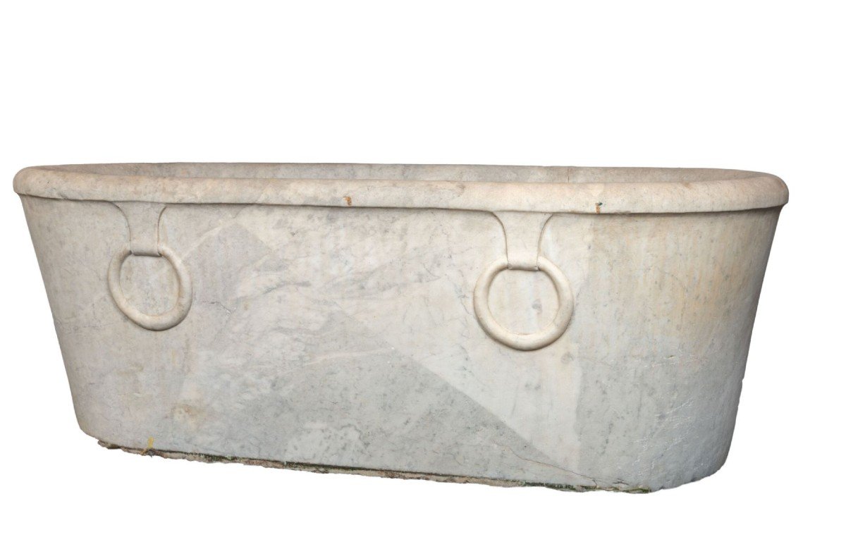 Carved White Marble Oval Bathtub