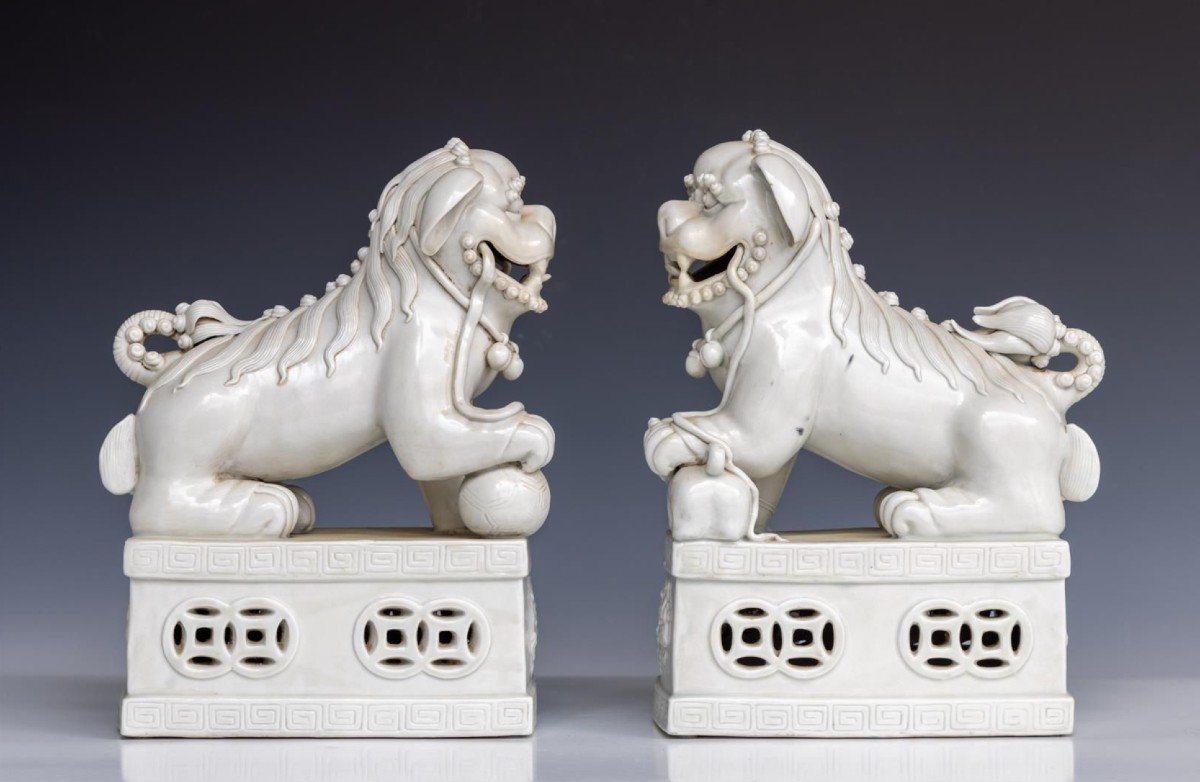 Pair Of Lions Foo Temple Guardians