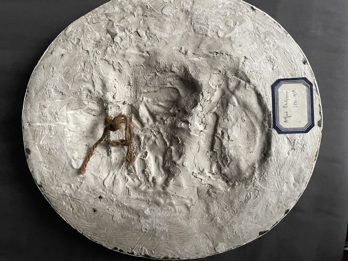 Plaster Medallion By Alfred Belpaire-photo-1