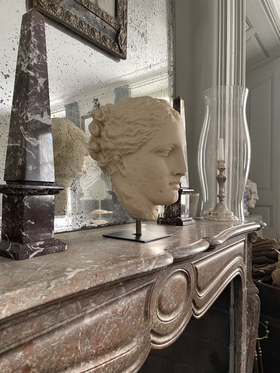 Plaster Head Of A Deity, Hygge -photo-1