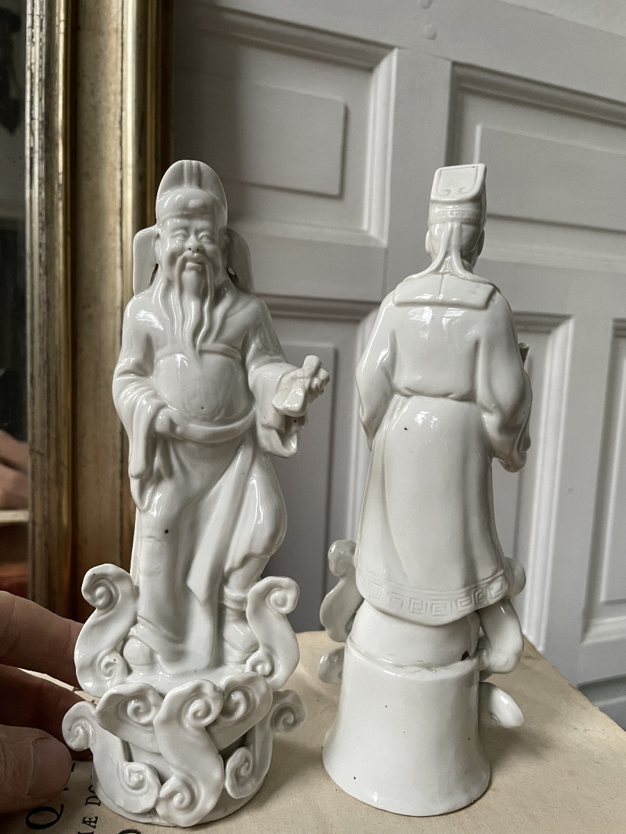 Pair Of White Chinese Statie-photo-3