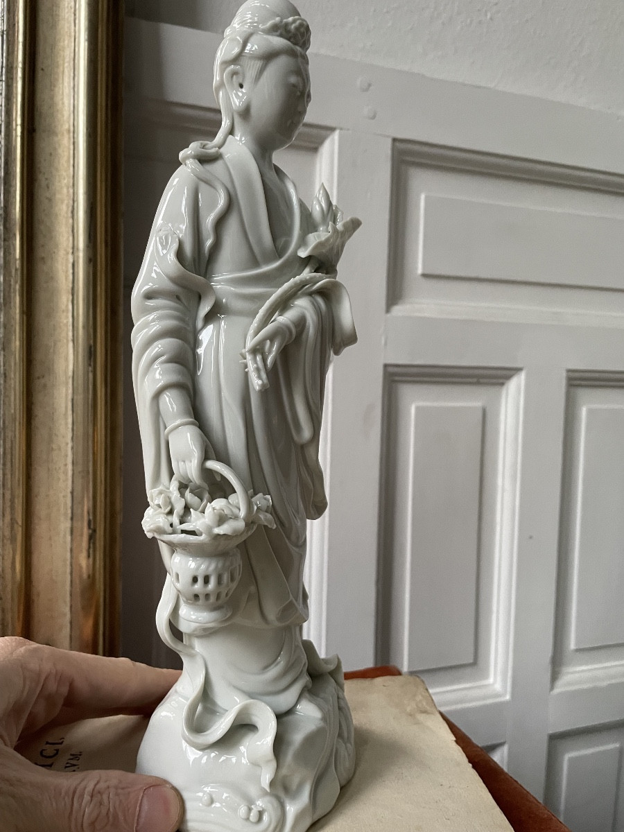 Chinese White Guanyin With Basket-photo-3