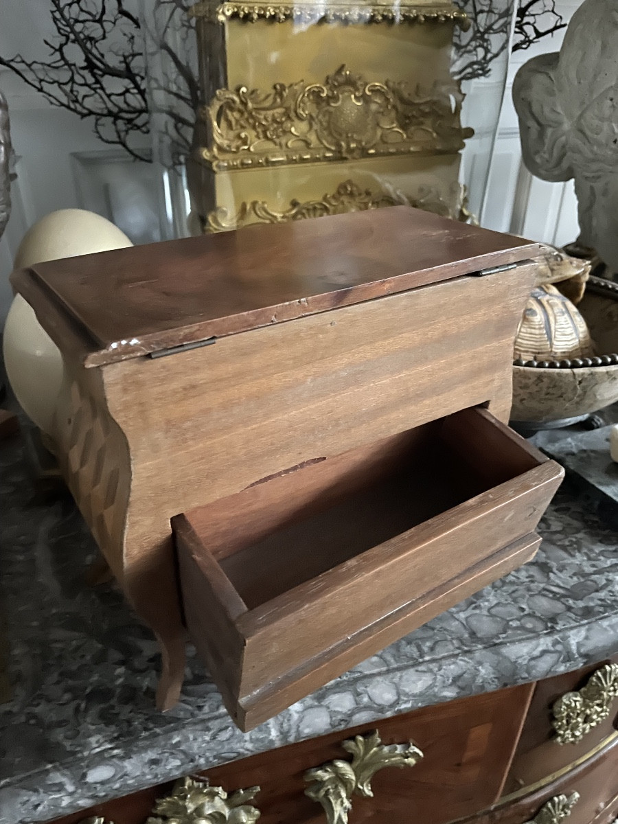 Petite commode de métrise avec marqueterie-photo-4