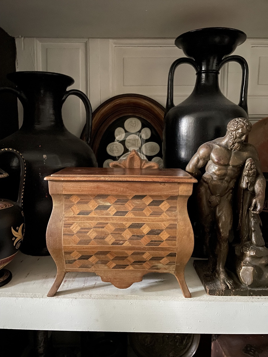 Petite commode de métrise avec marqueterie-photo-2