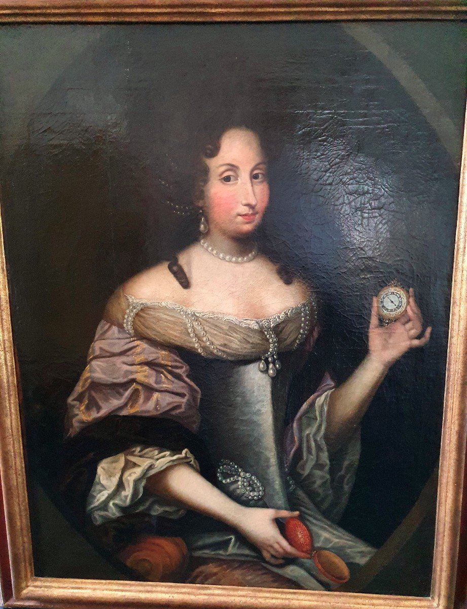 Rare Portrait Of A 17th Century Lady Holding A Timepiece-photo-2