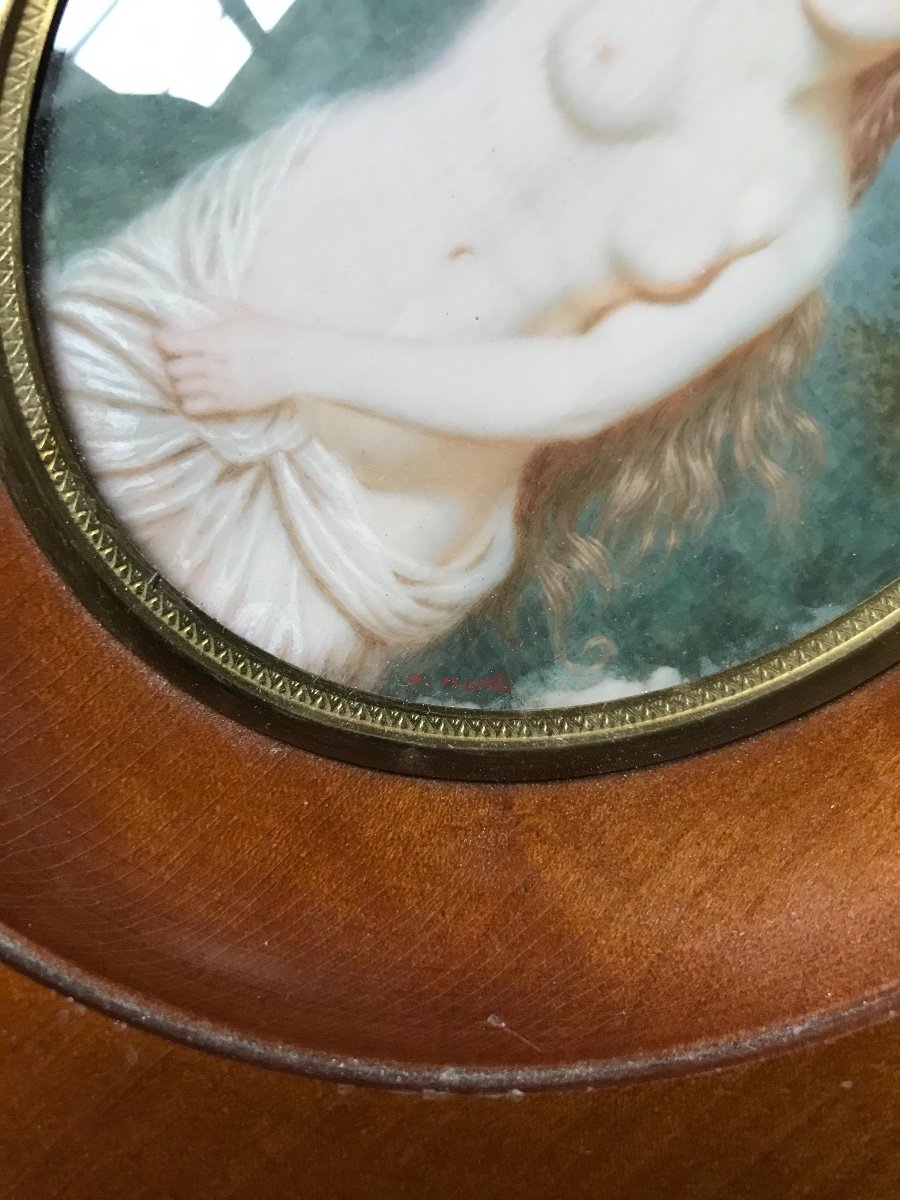 Naked Woman Painted On Ivory-photo-1