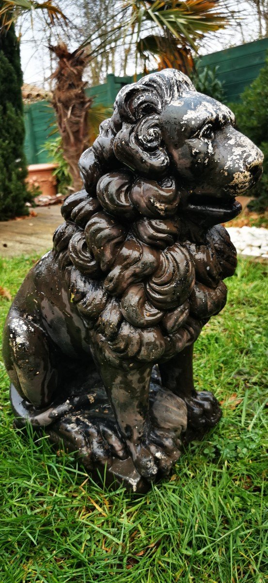 Pair Of Sitting Lions-photo-3