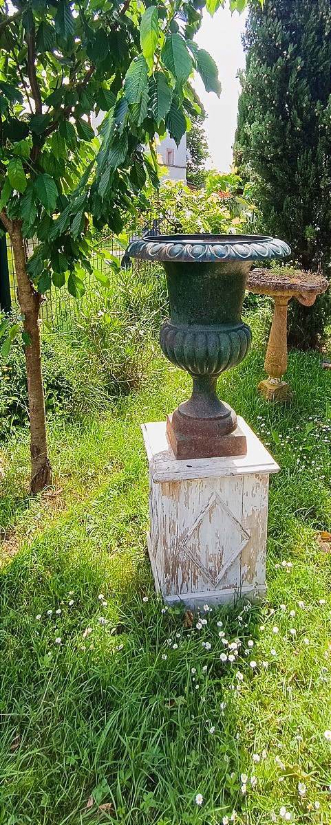 Large Cast Iron Medici Vase -photo-2