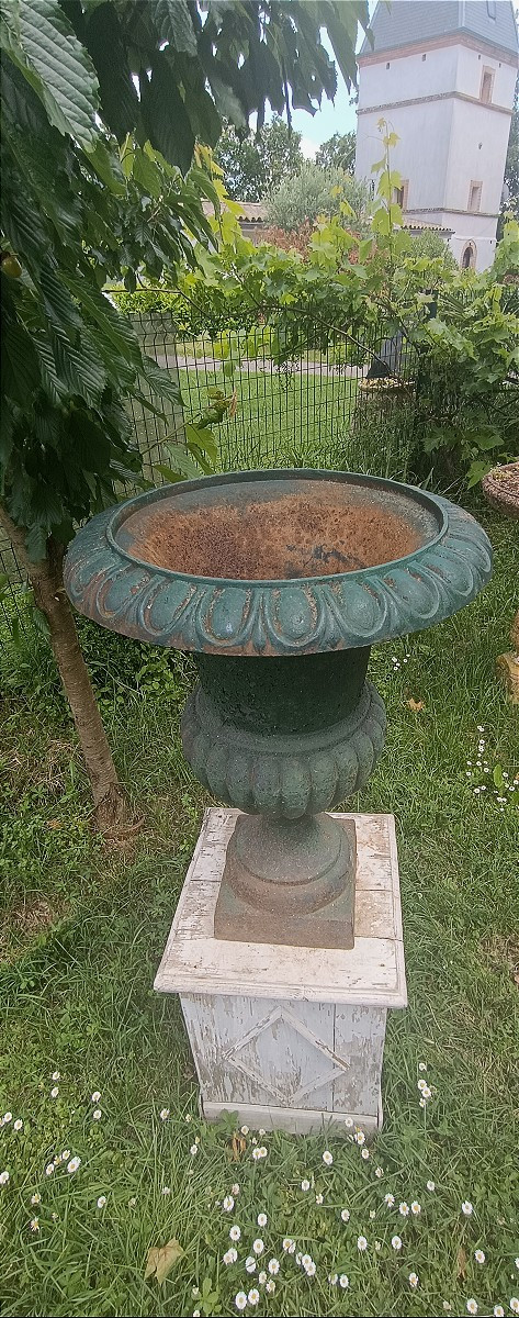 Large Cast Iron Medici Vase -photo-3