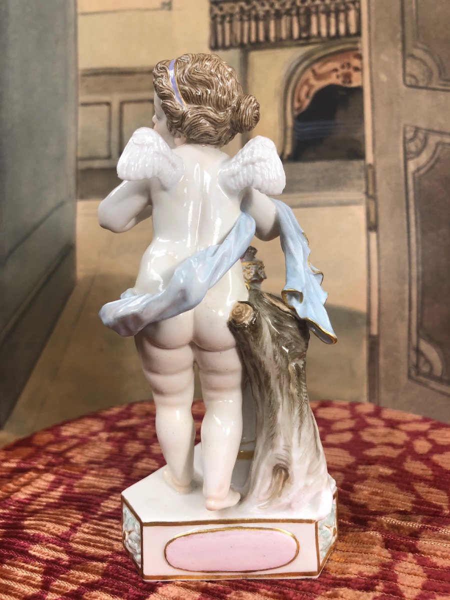 Cupidon "Un me suffit" porcelaine de Meissen-photo-3