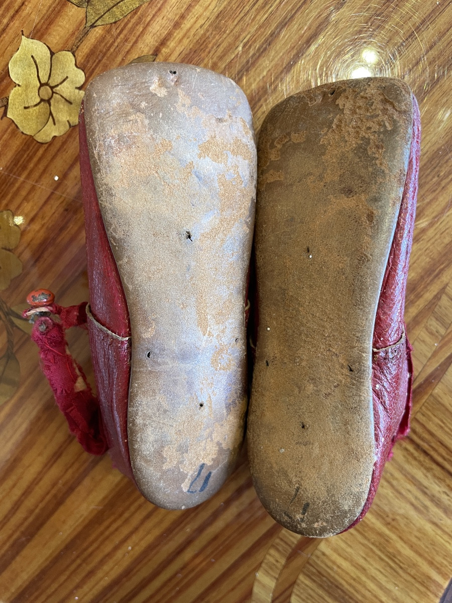  Endearing Antique French Burgundy Leather Pauline Doll Shoes-photo-2