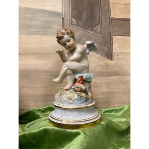 Cupidon Pensif En Porcelaine De Meissen