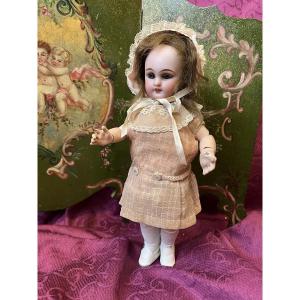 Rare "mignon" Doll For The French Magazine "la Poupée Modèle"