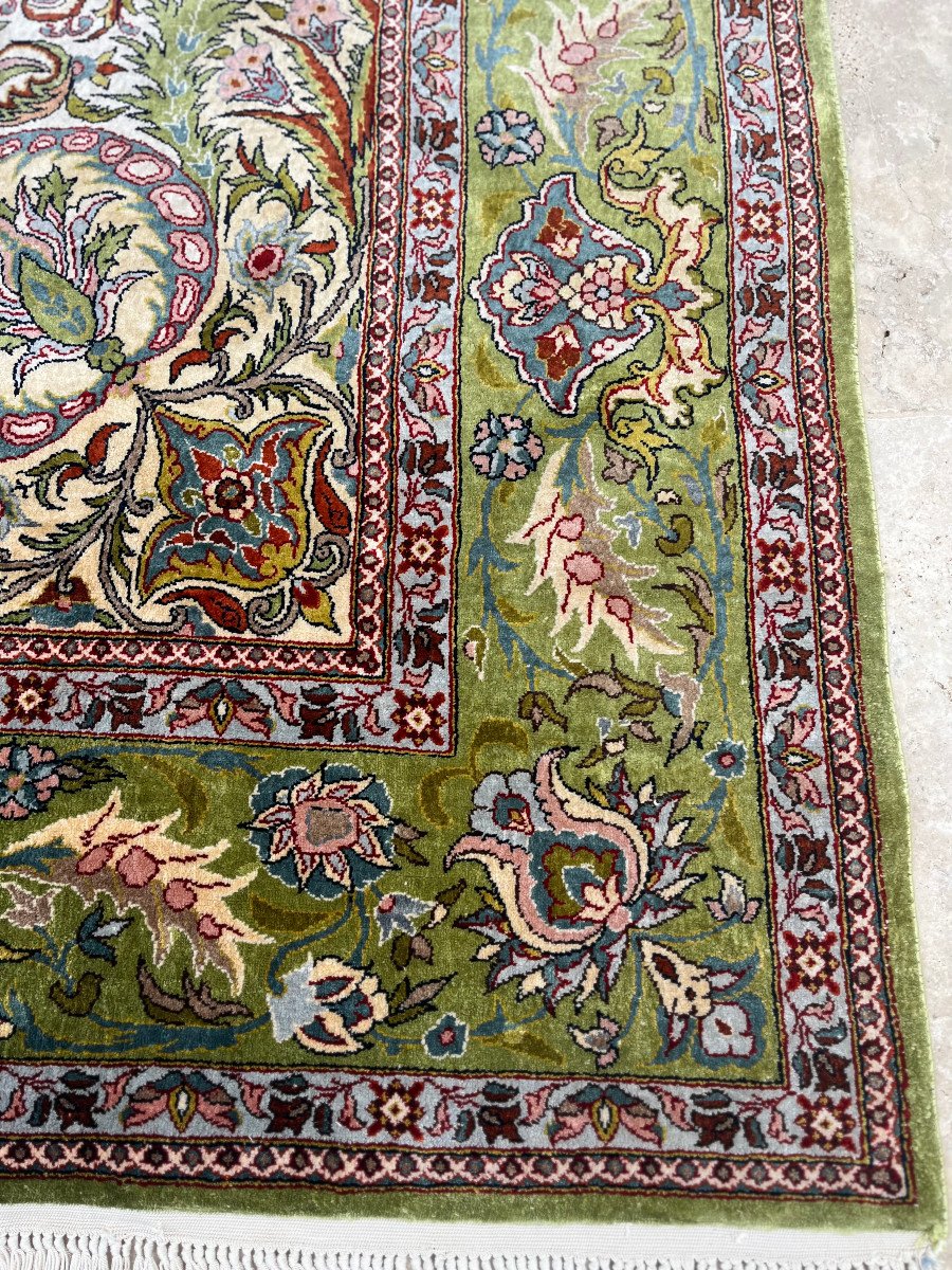 Tapis d'Orient Égyptien  100 \% Pure Soie  : 1.50 X 2.20 Mètres -photo-1