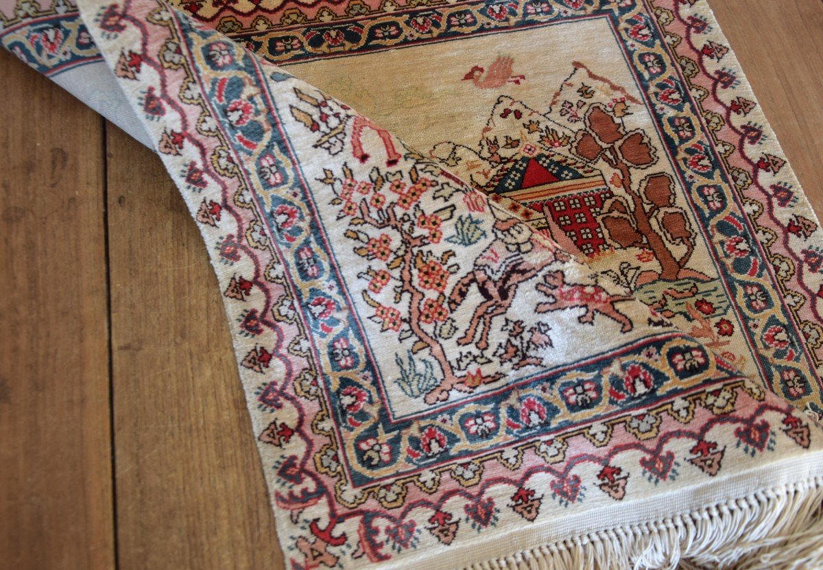 Turkish Hereke Oriental Silk Rug: 0.50 X 0.50 Cm -photo-1