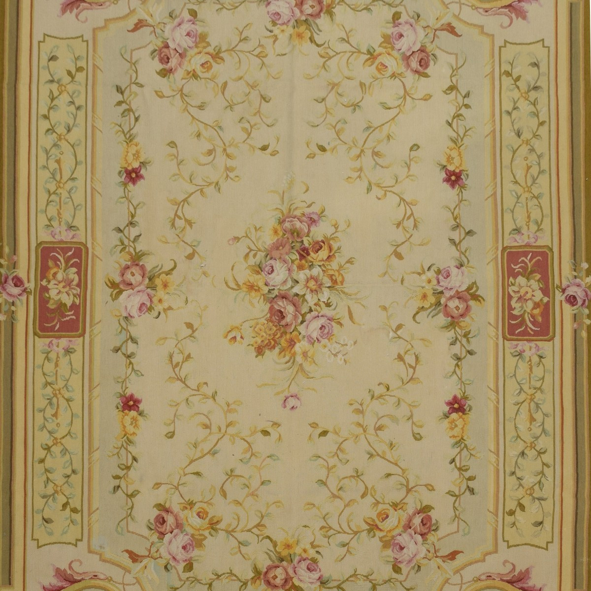 Tapis de style Aubusson dans le goût du XVIIIe siècle - : 180 x 278 cm-"Galerie Sardje"