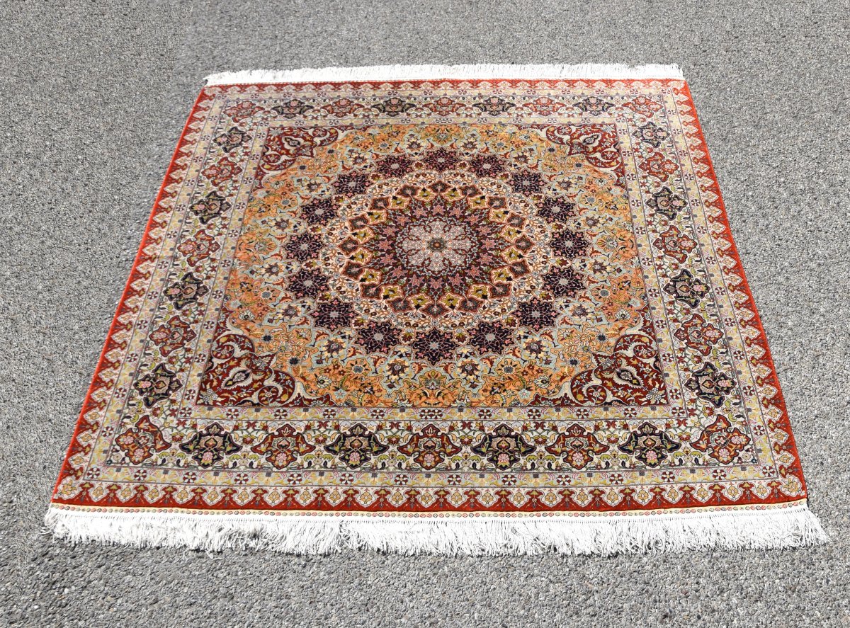 Egyptian Oriental Rug, Pure Silk: 2.00 X 2.00 Meters - Handmade - "galerie Sardje"-photo-1