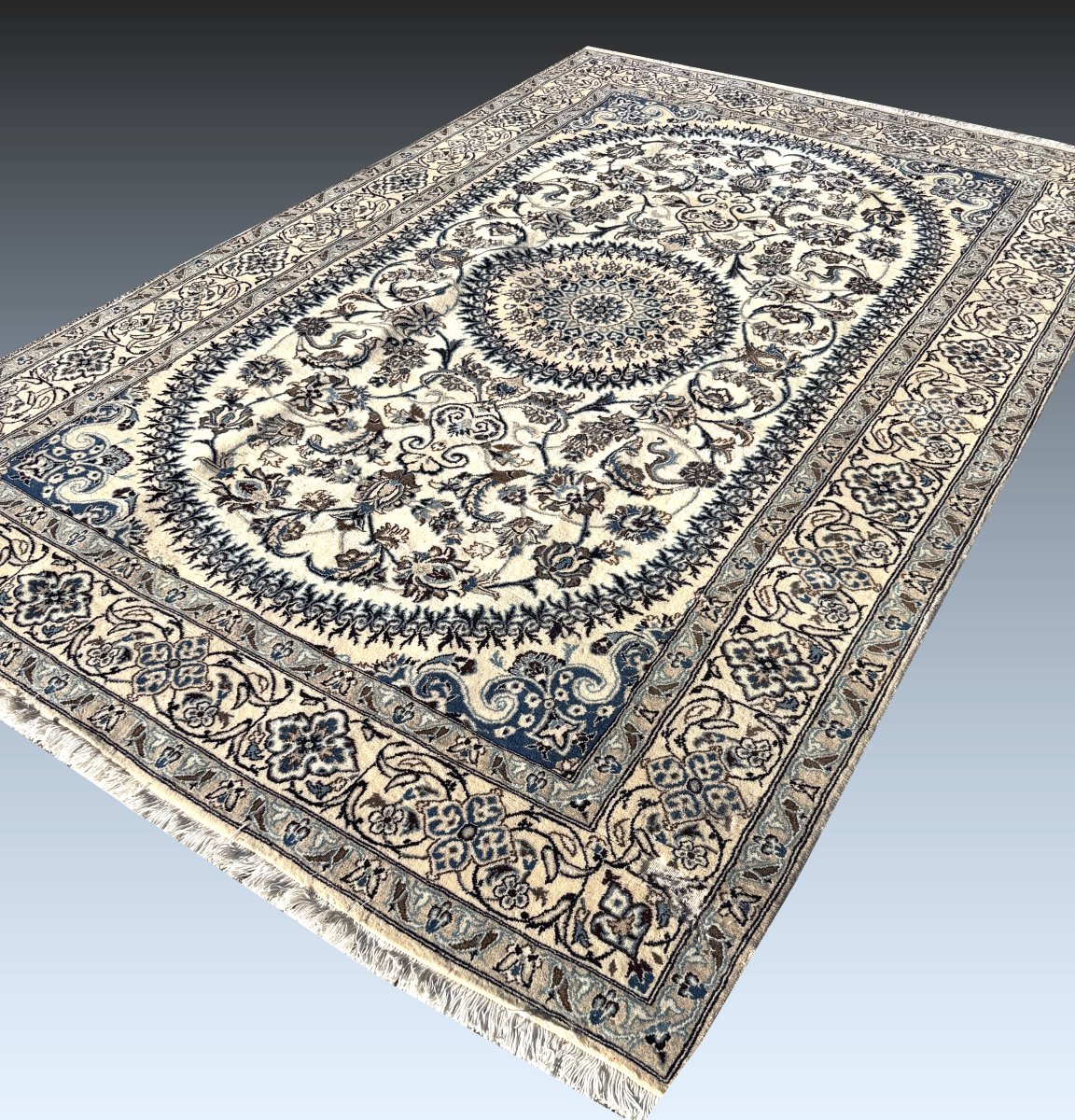 Grand Tapis d'orient Nain (Iran) en Laine et Soie – 310 x 200 cm "Galerie Sardje"-photo-1