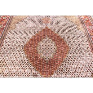 Large Oriental Rug Tabriz Iran Wool And Silk: 3.59 X 2.52 Meters 