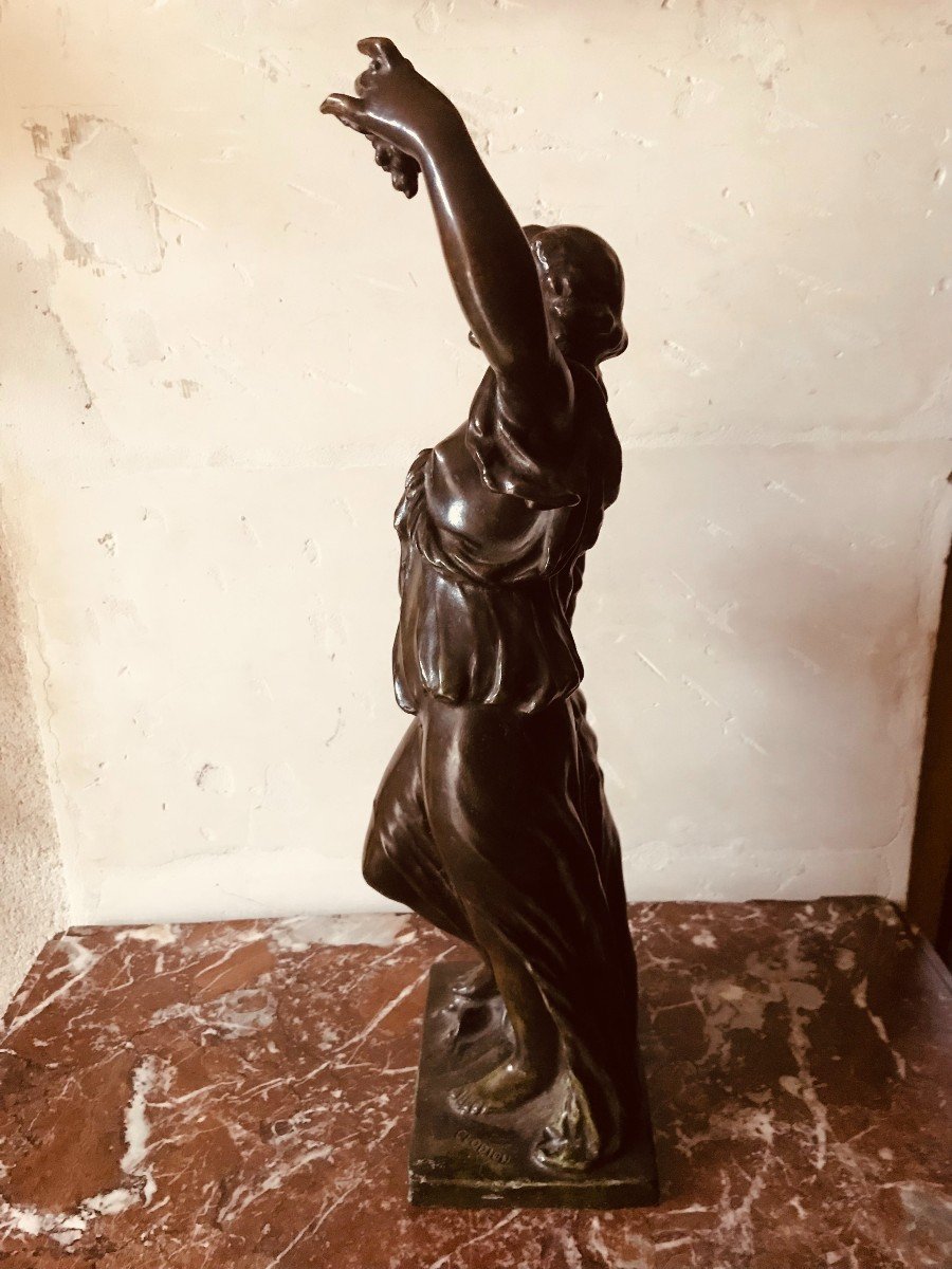  Allégorie de l'Automne jeune  femme à la  grappe de raisin par Clodion-photo-5