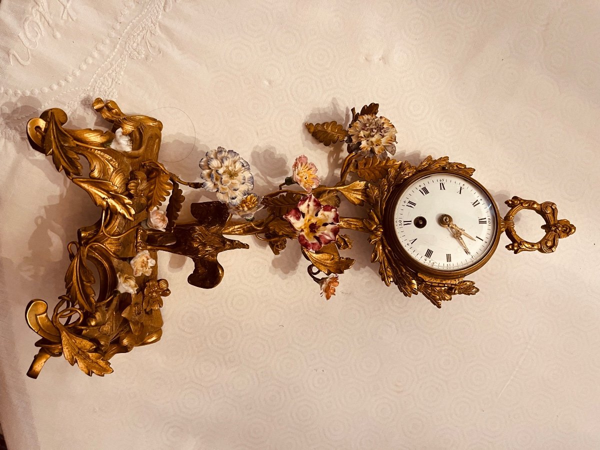 Gilt Bronze Rocaille Clock With Rooster And Soft Paste Flower 18th Century -photo-1