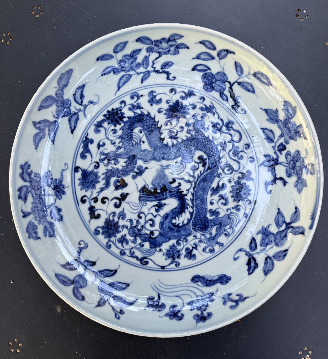 Plat asiatique en porcelaine blanc bleu 