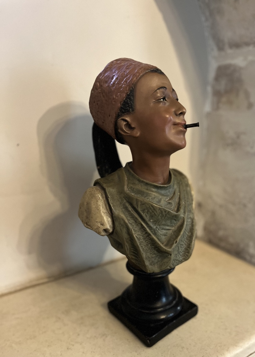 Buste en terre cuite polychrome orientale 