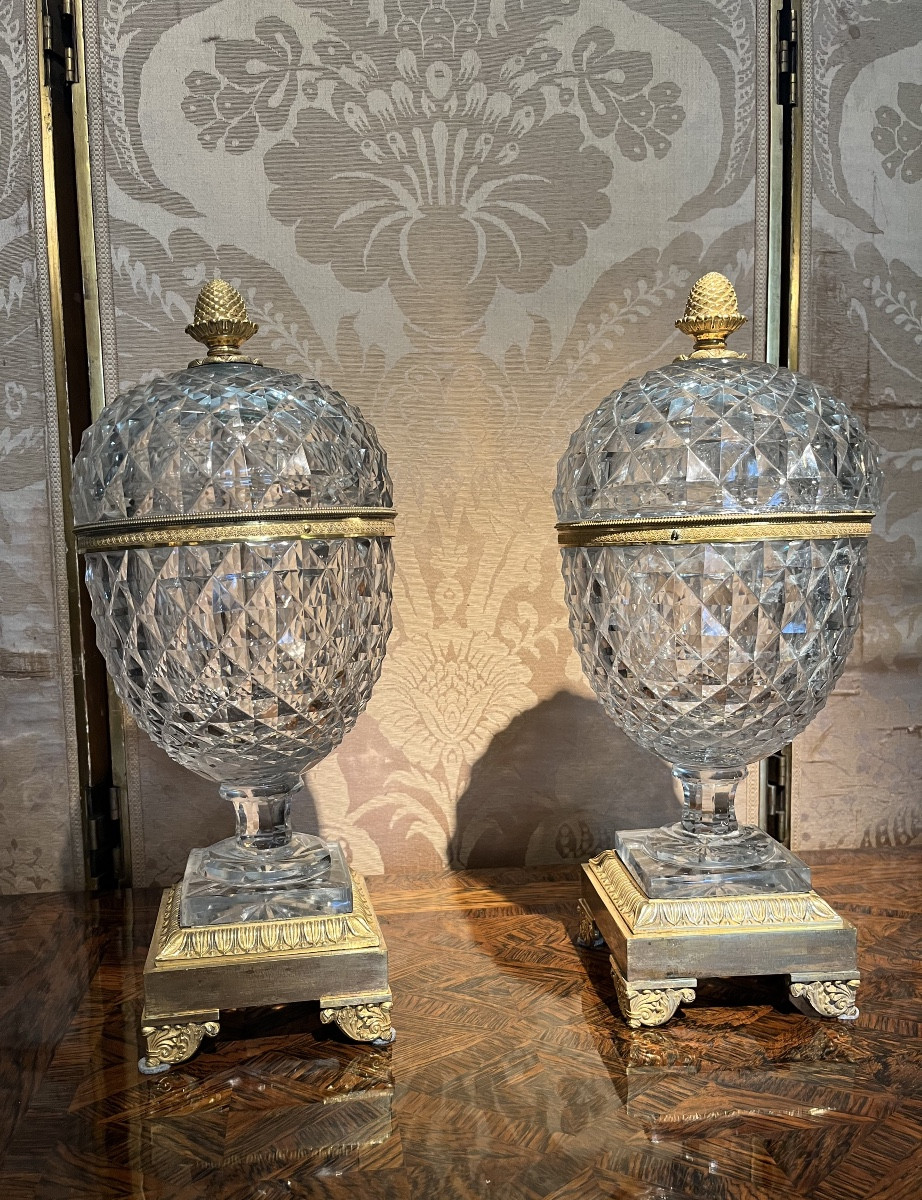 Paire de drageoirs en cristal taillé Empire 