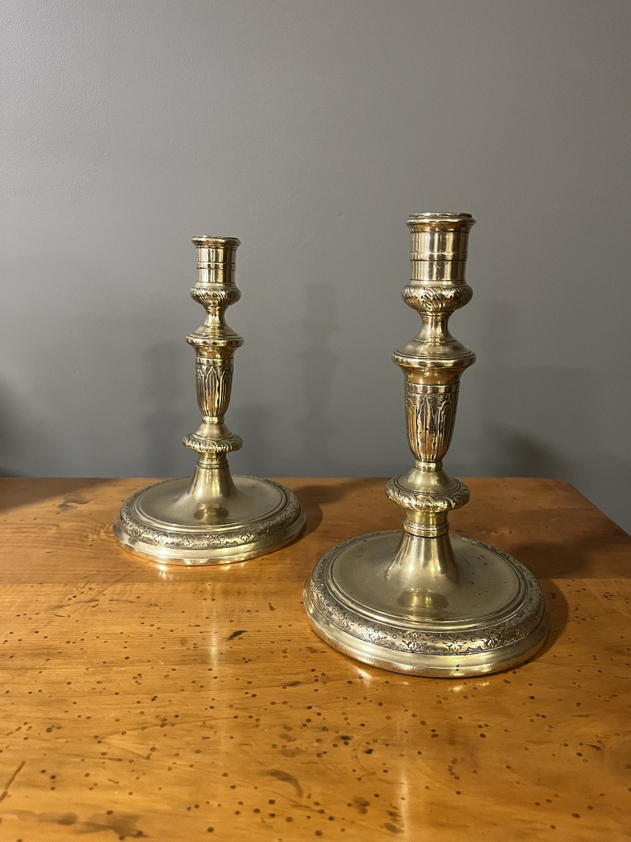 Pair Of 17th Century Bronze Candlesticks -photo-5
