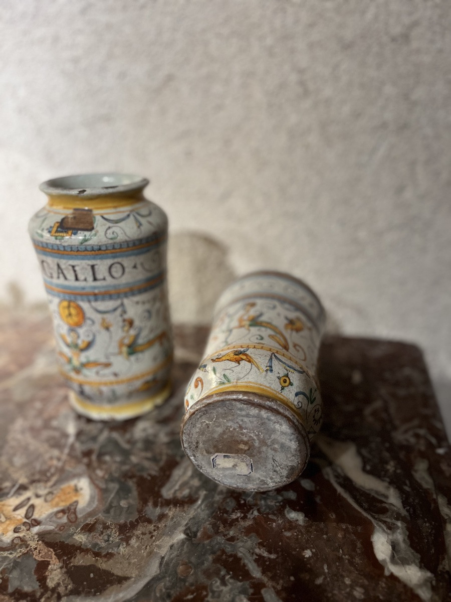 Pair Of Ceramic Albarellos Dated 1587 - Italy -photo-2