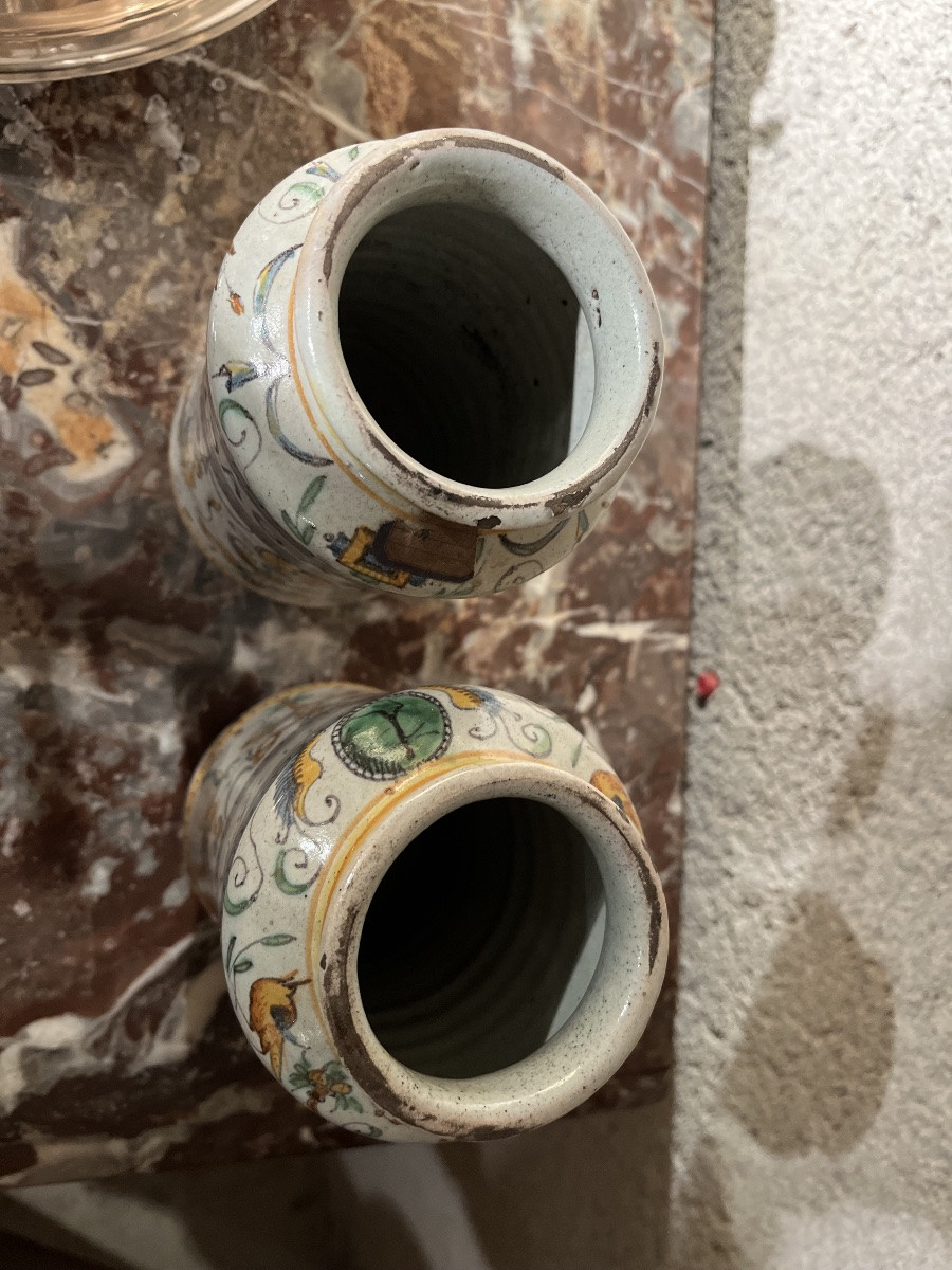 Pair Of Ceramic Albarellos Dated 1587 - Italy -photo-3
