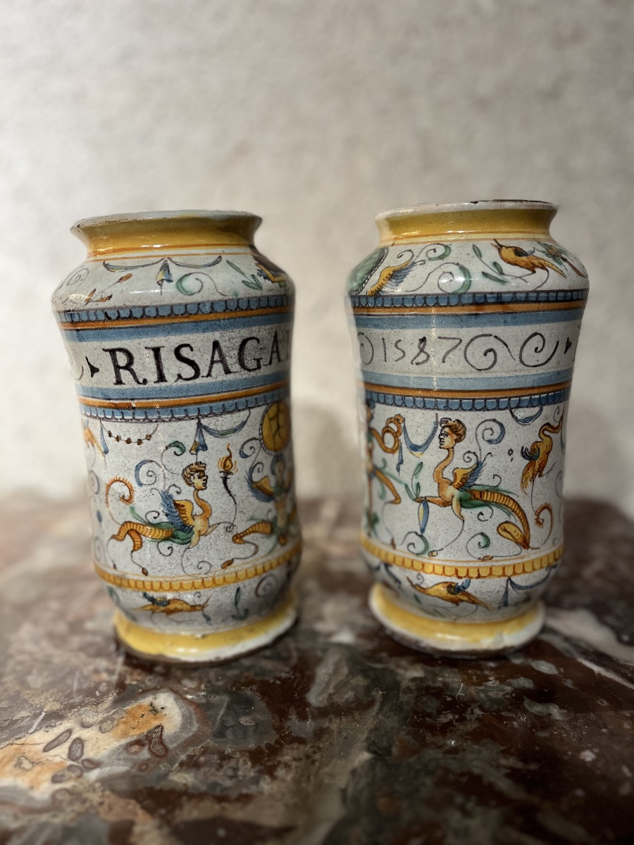 Pair Of Ceramic Albarellos Dated 1587 - Italy 