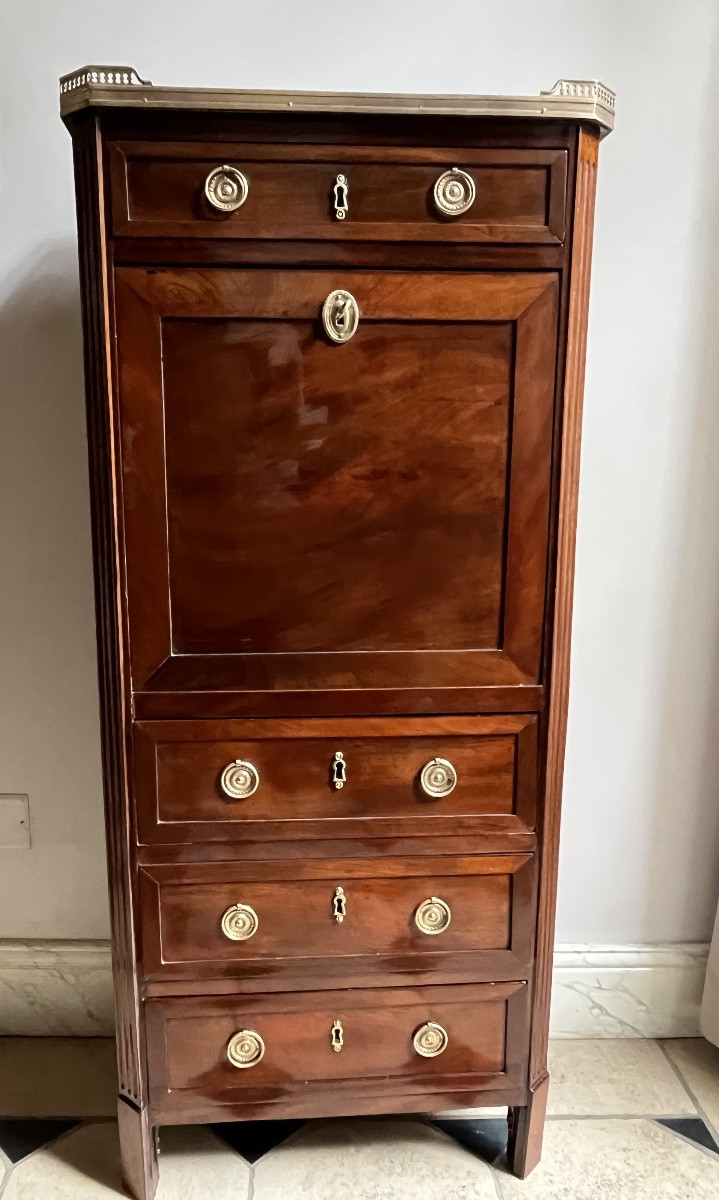 Small Mahogany Lady's Secretary Desk, Louis XVI Period 