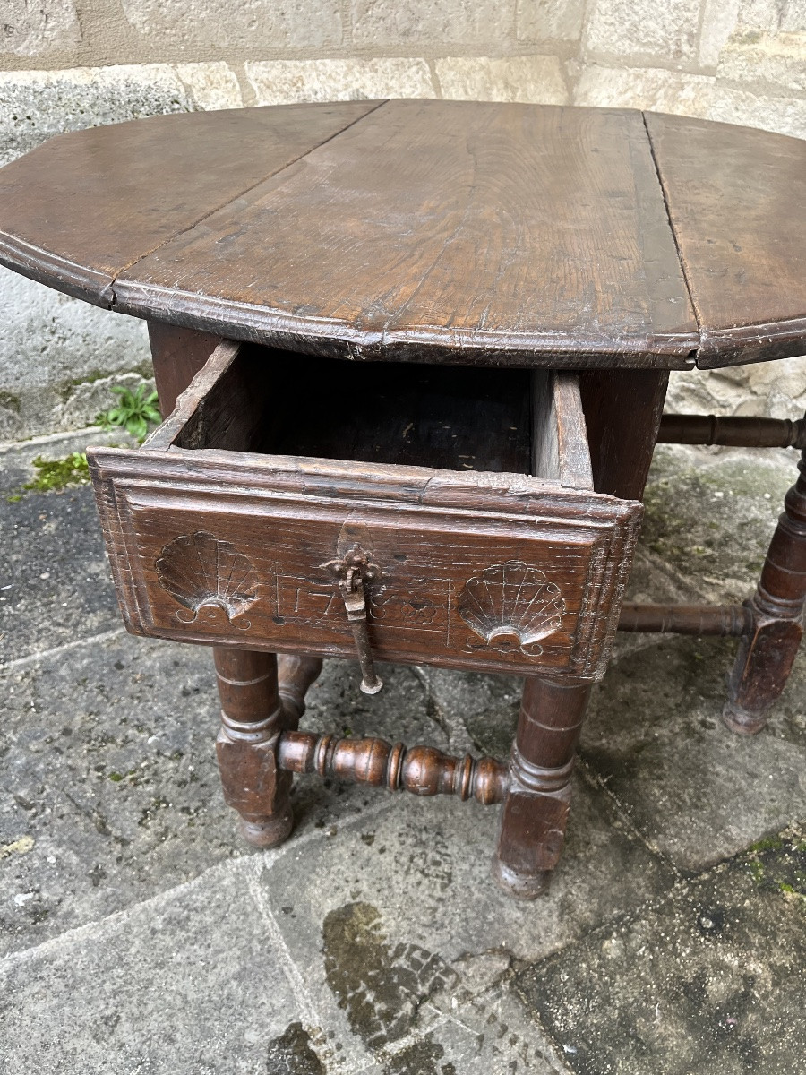 Round Drop-leaf Table From The 18th Century-photo-2
