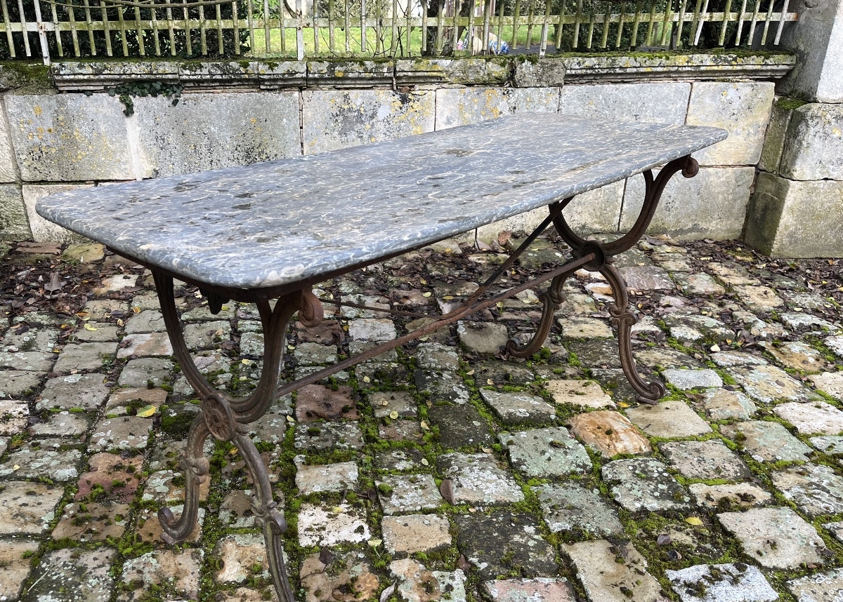 Grande table de bistrot - pied en fonte XIXe 