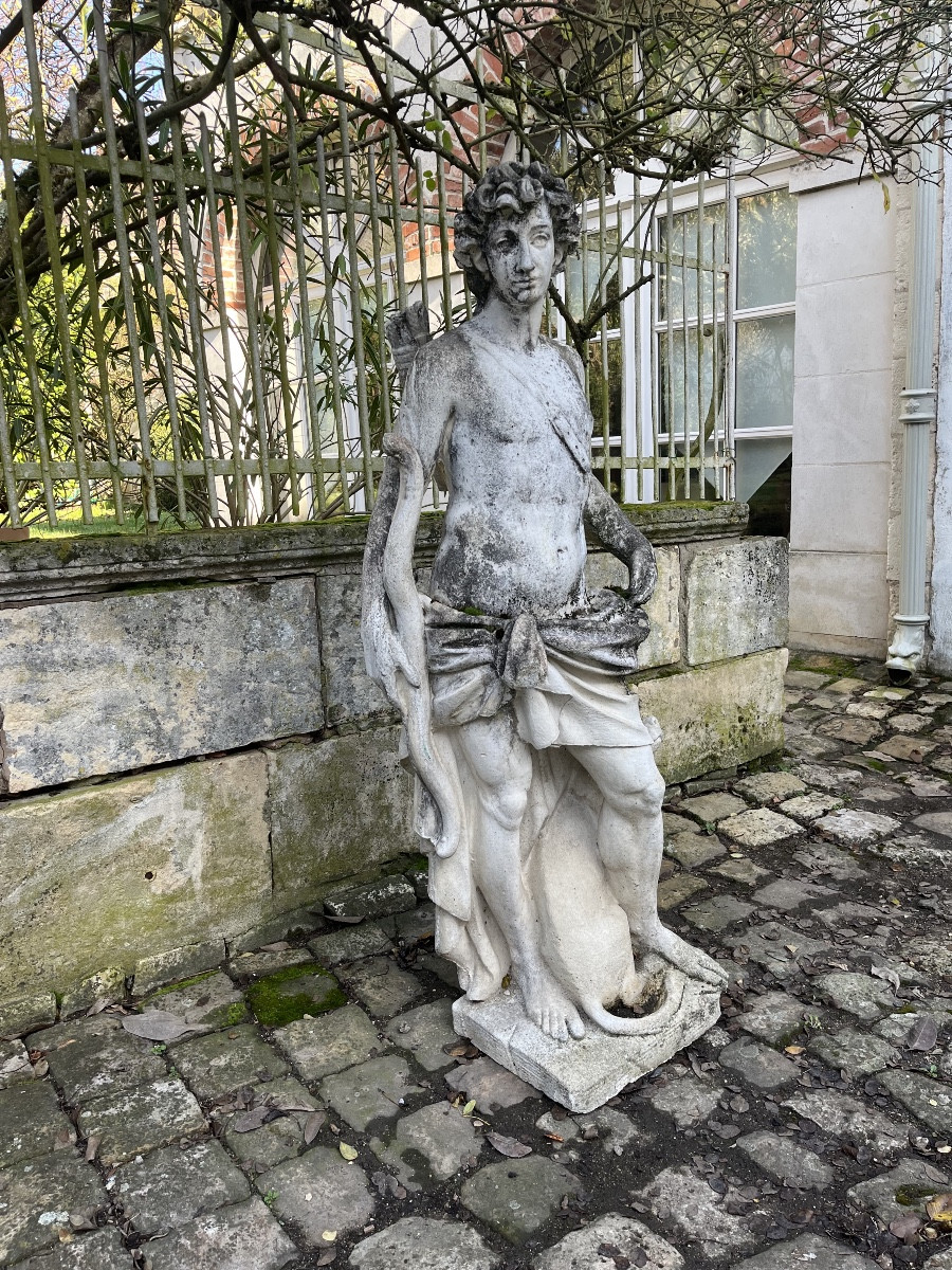 Garden Statue In Reconstituted Stone - Hunter 