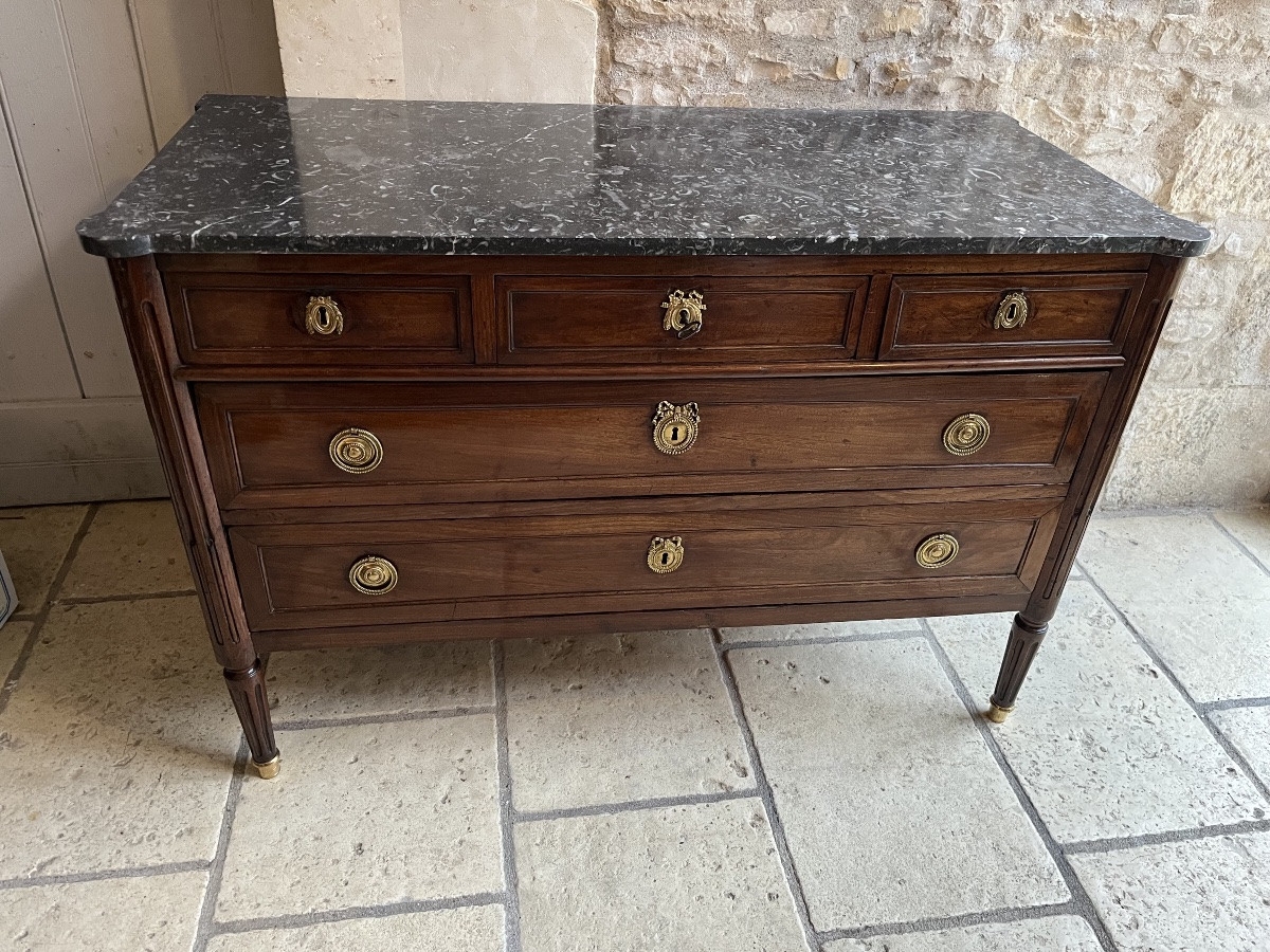 Commode d’époque Louis XVI estampillée F.A . Yon-photo-2