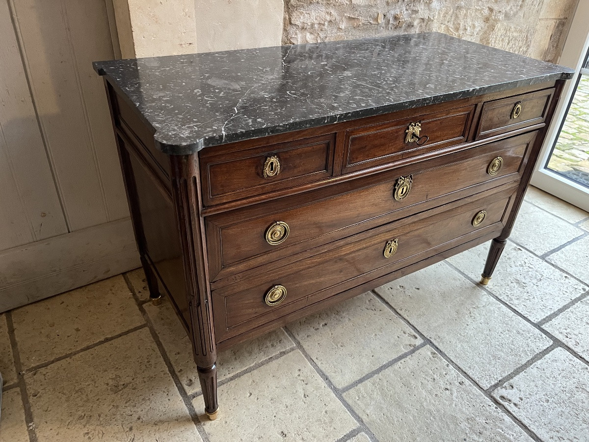 Commode d’époque Louis XVI estampillée F.A . Yon-photo-7