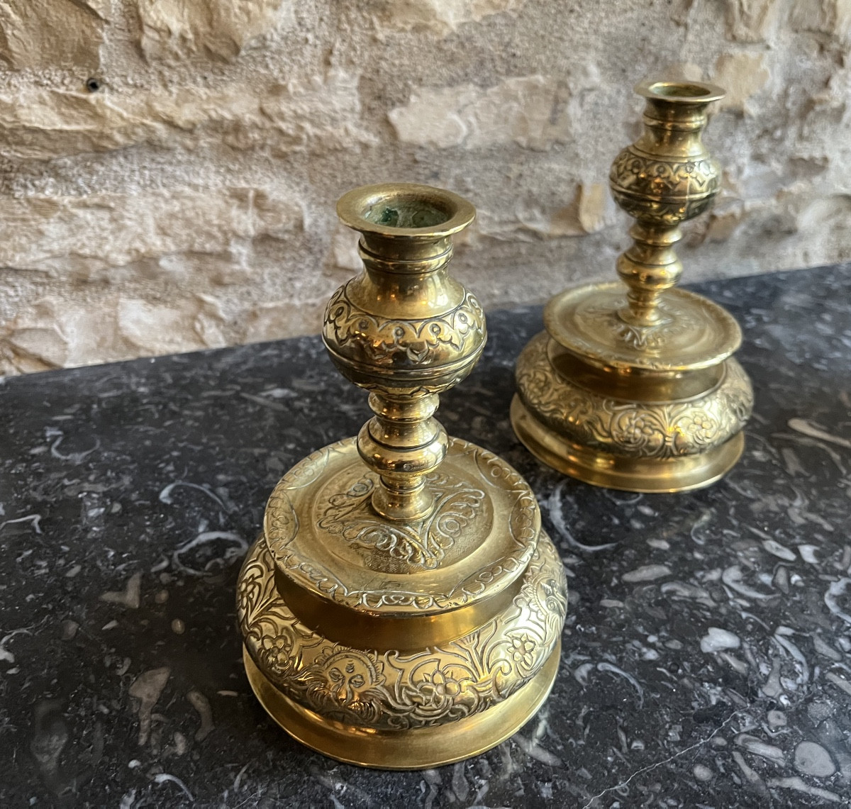 Paire de Bougeoirs Nuremberg Début XVIIéme