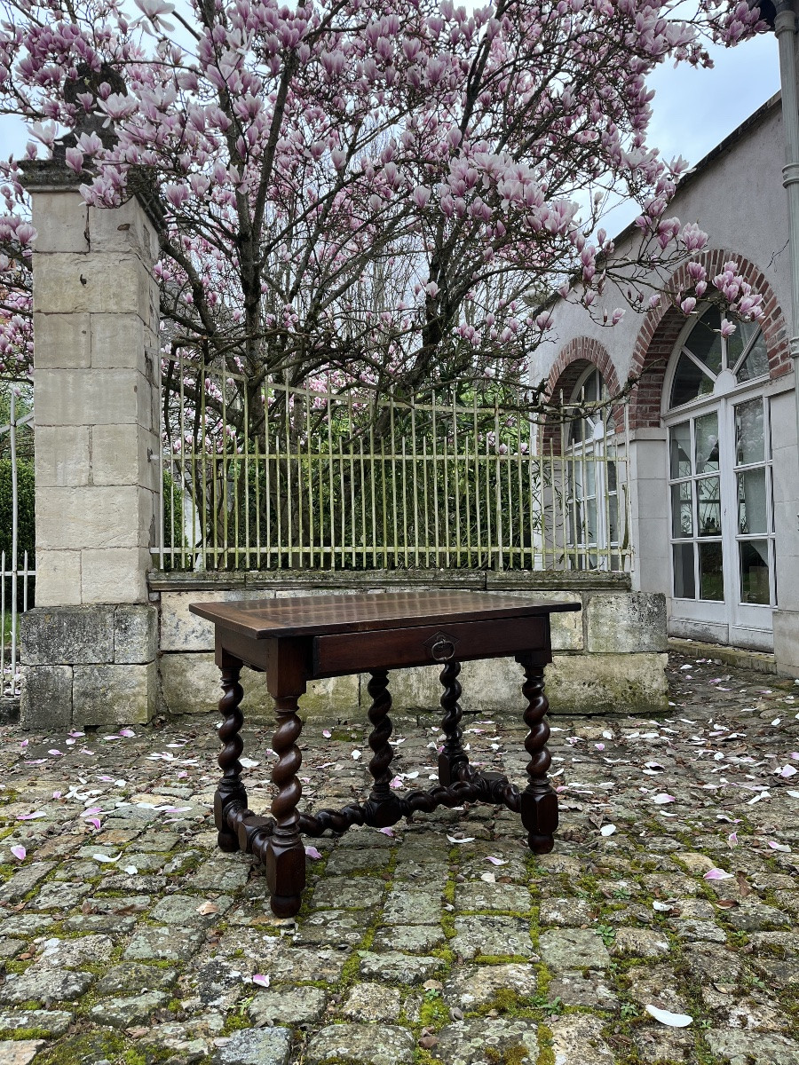 Table en noyer d’époque Louis XIII-photo-6