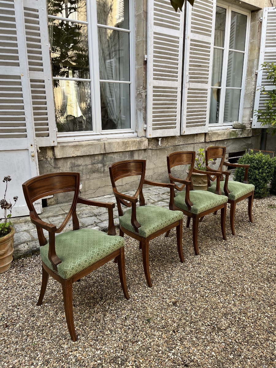 4 Armchairs In The Restoration Period Style 