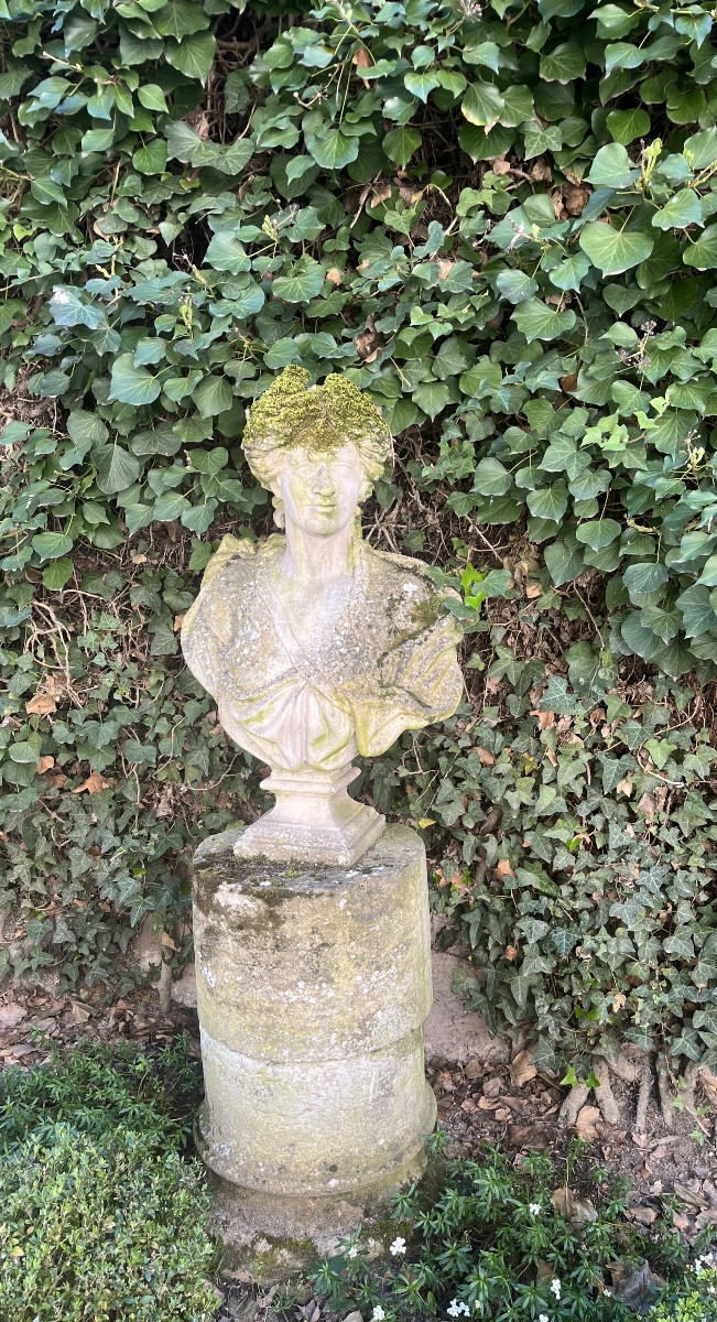 Buste de jardin  en pierre reconstituée 