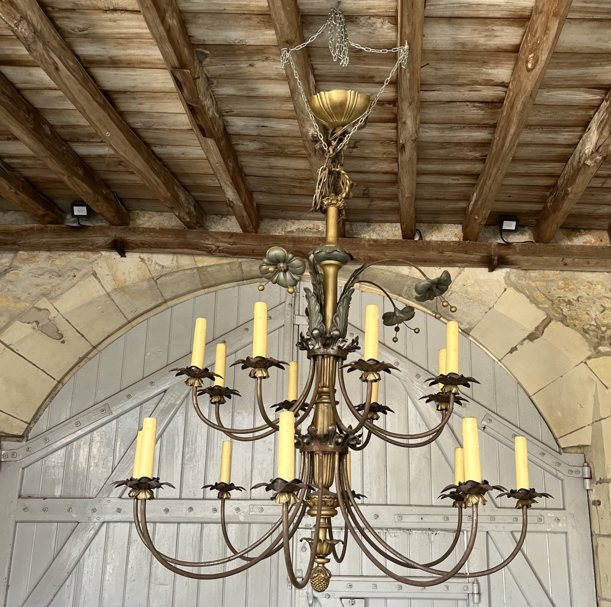 16-arm Chandelier-photo-3