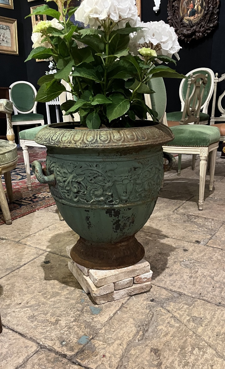 Paire de vases en fonte XIXe