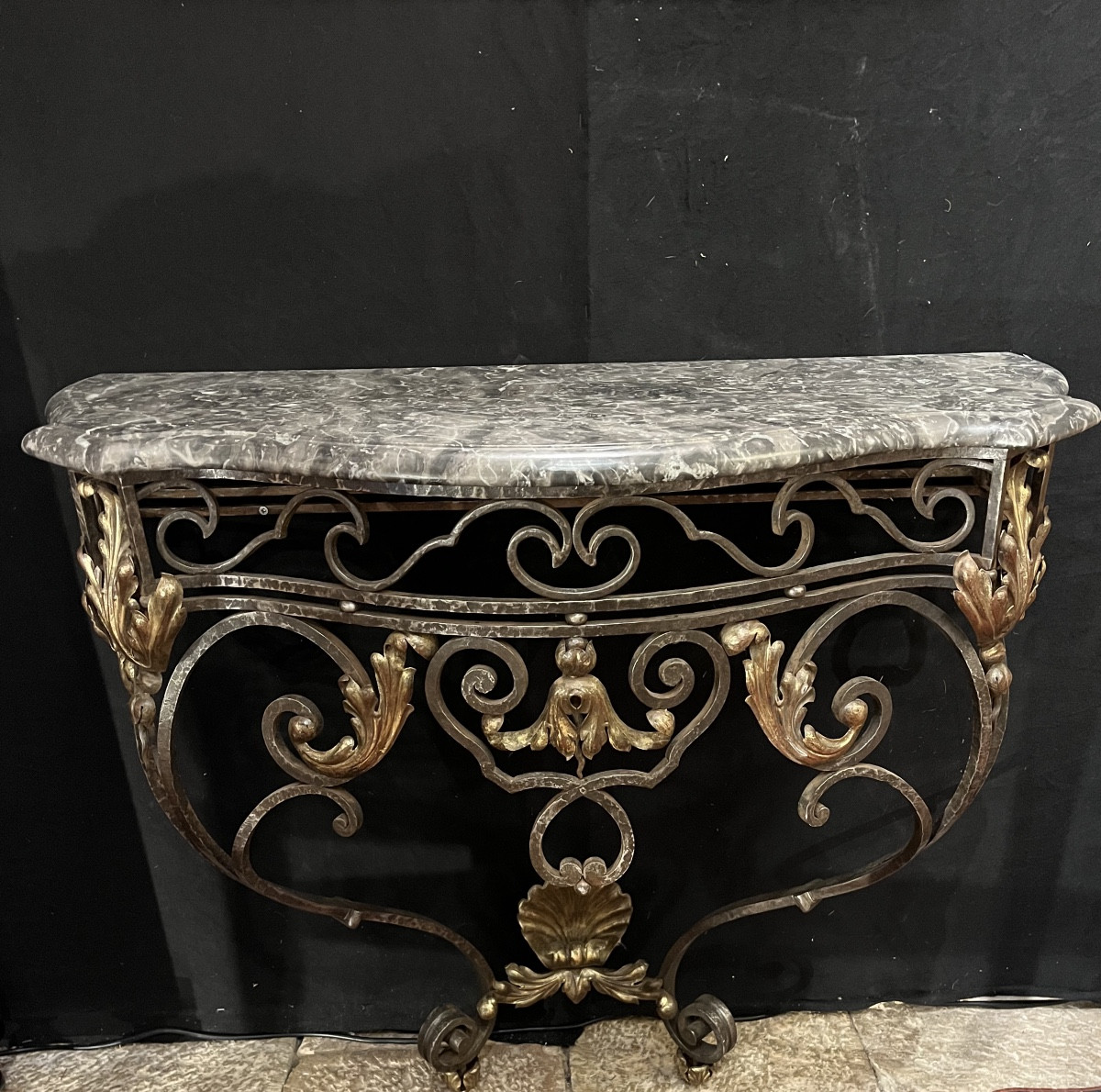 Console en fer forgé de style  Louis XV