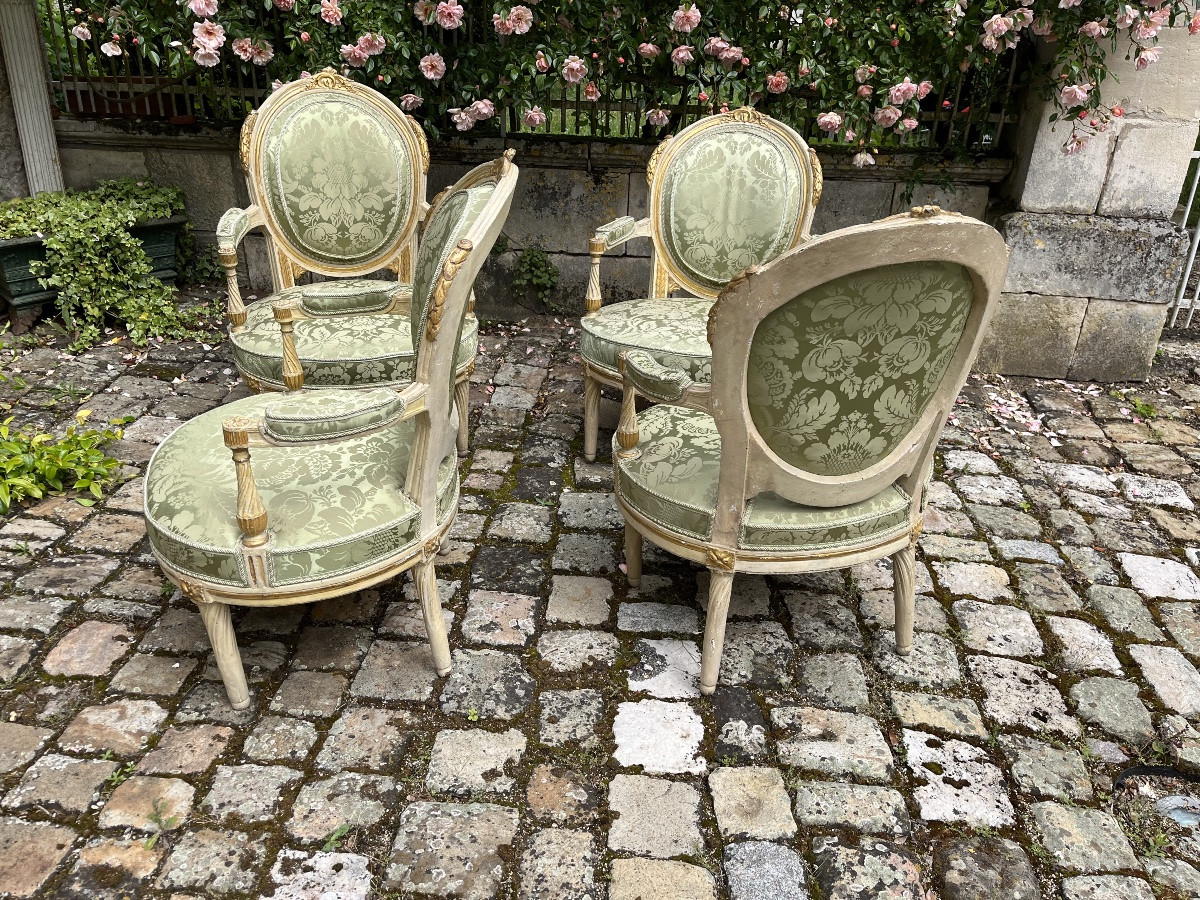 Suite de 4 fauteuils Italien du XVIIIe -photo-7