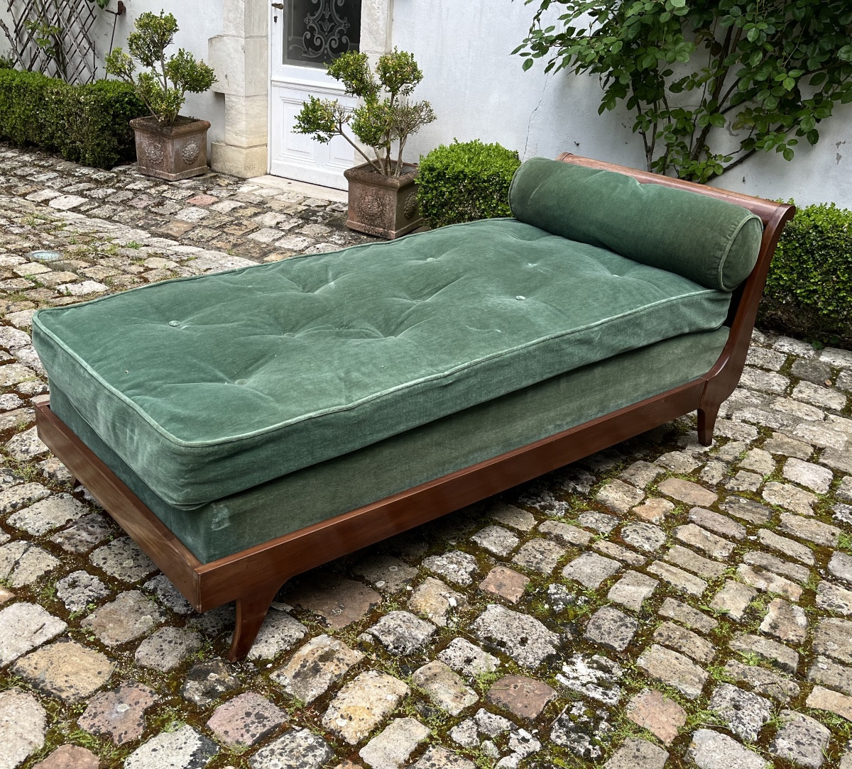 Restoration-style Mahogany Daybed