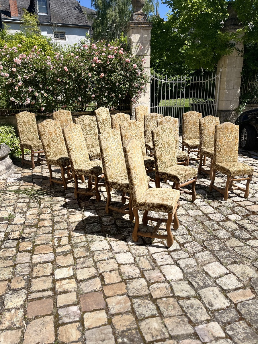 Suite de 17 chaises de style Louis XIII à os de mouton -photo-4