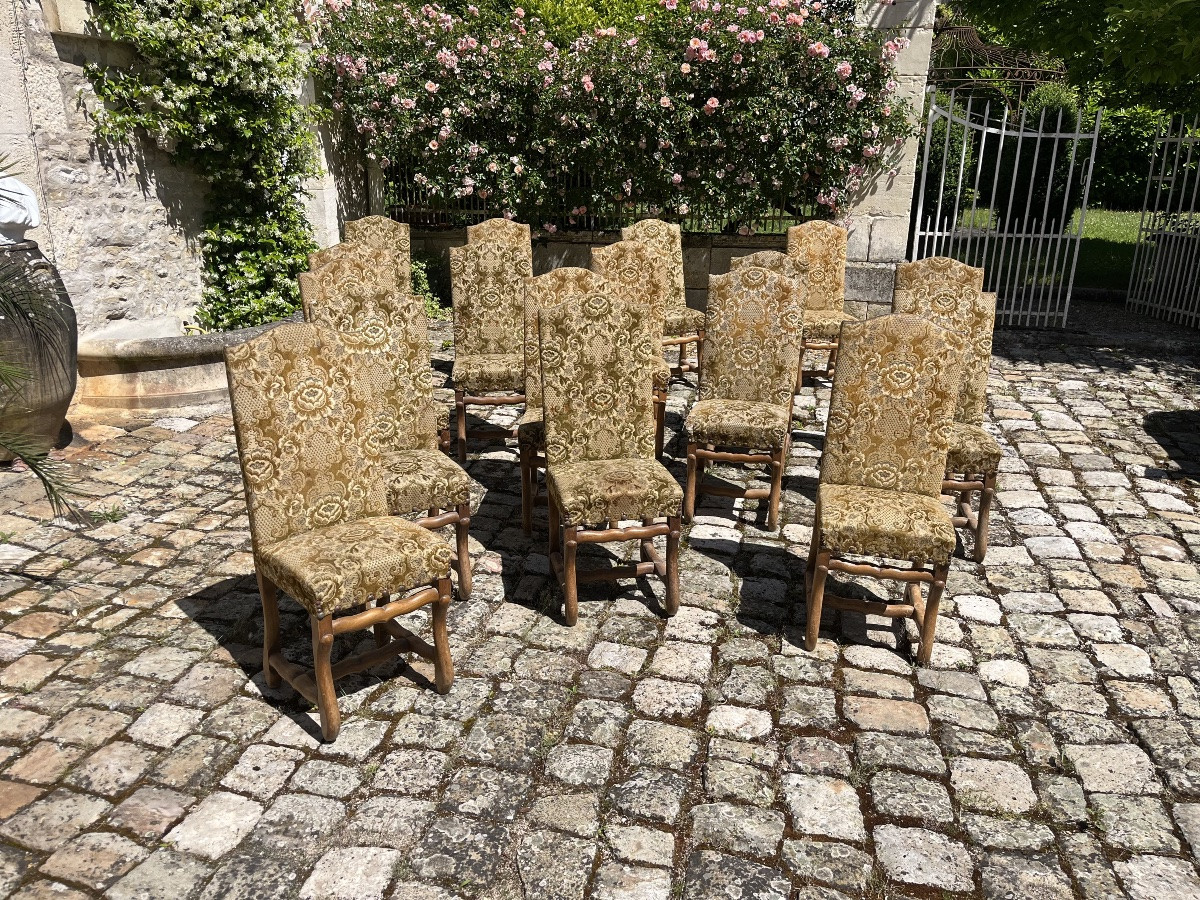 Suite de 17 chaises de style Louis XIII à os de mouton -photo-5