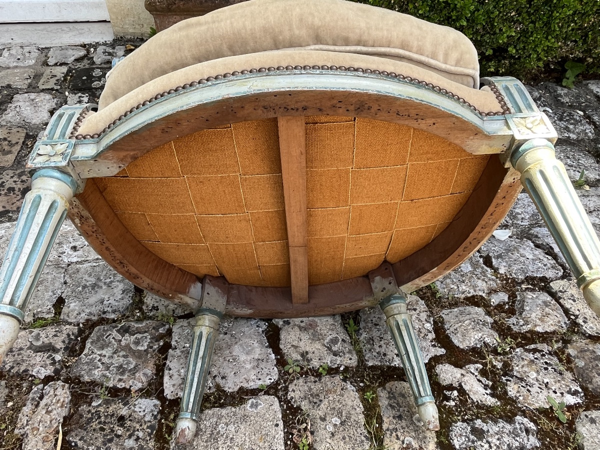 Paire de bergères en bois laqué d’époque Louis XVI -photo-3
